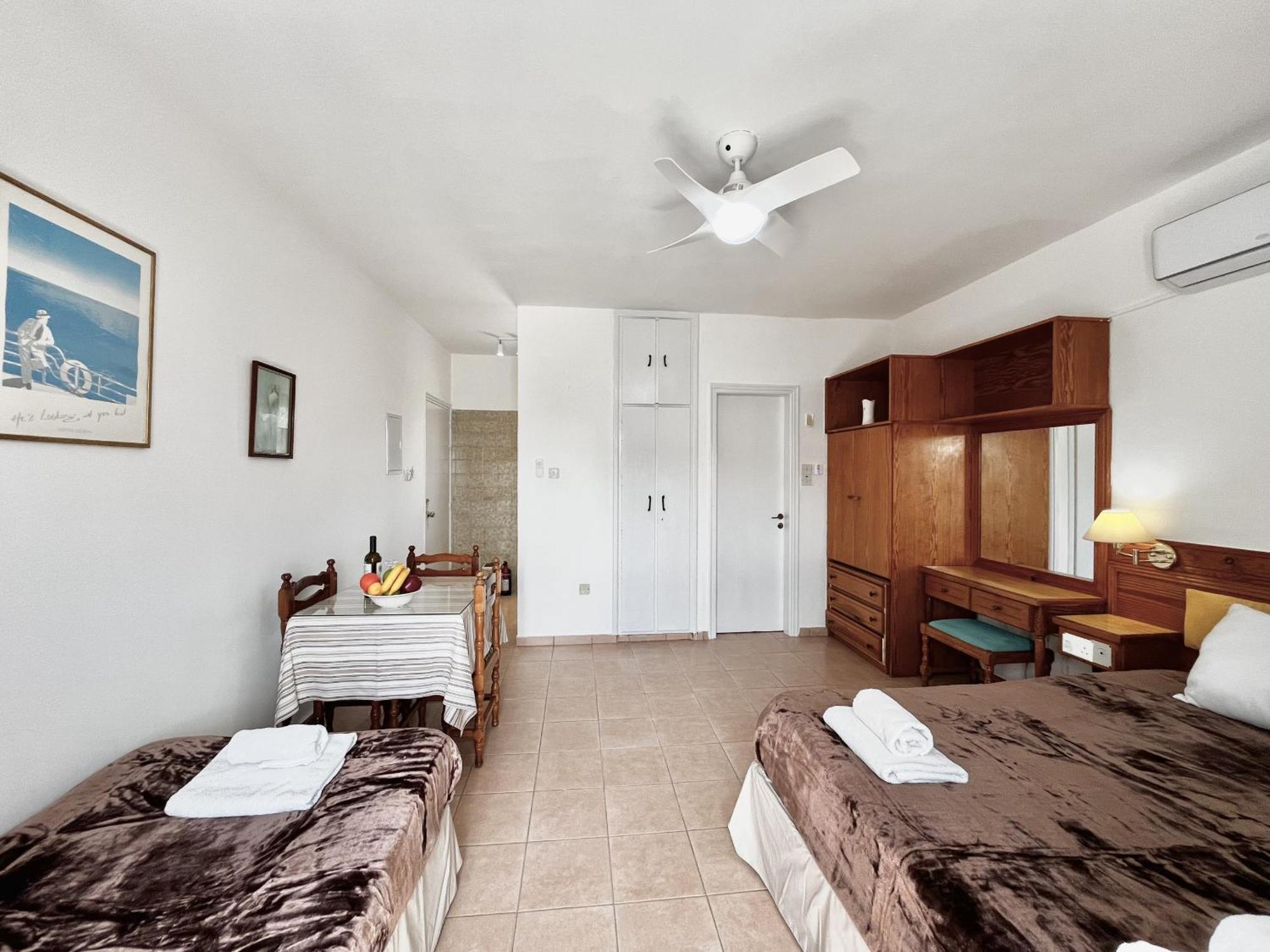 Nissi Chrysland Apartment *