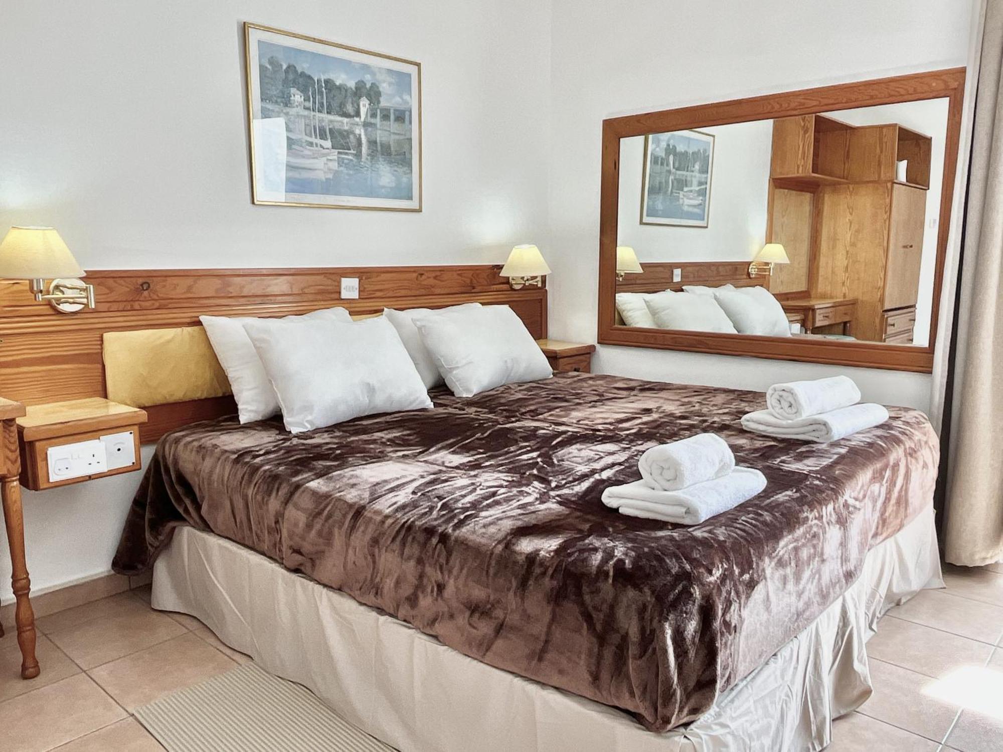 Nissi Chrysland Apartment